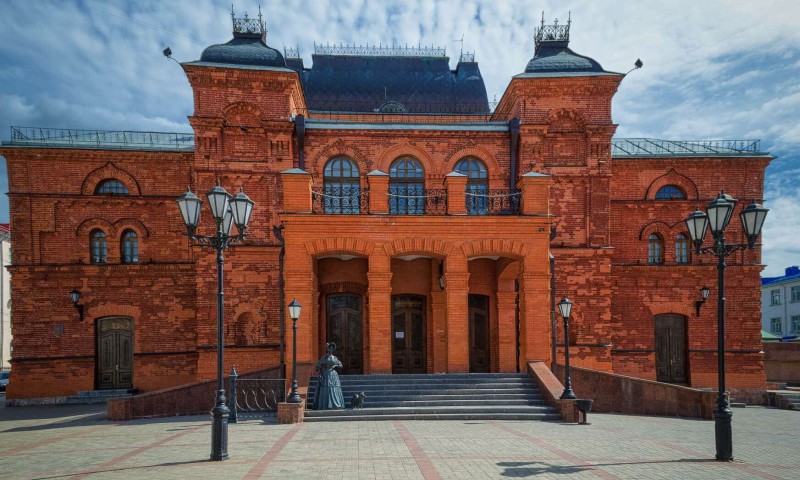 Могилевский областной театр в Минске